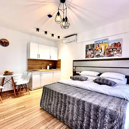 Epicenter Apartment