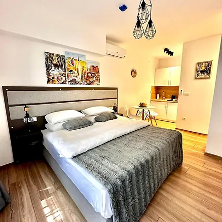 Epicenter Apartment